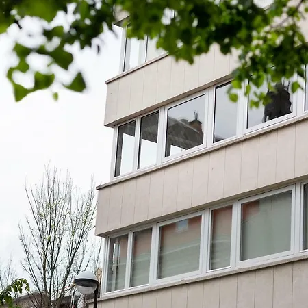 Stylish Central Flat, Steps To Beach Oostende