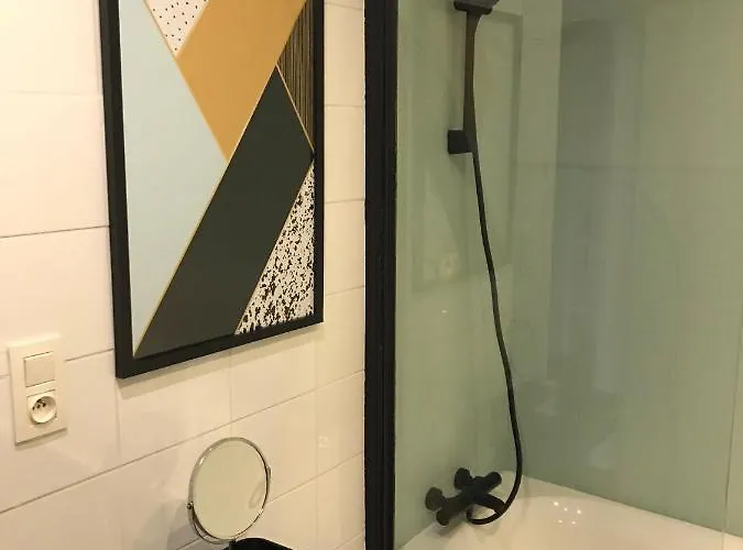 Appartement Stylish Central Flat, Steps To Beach *