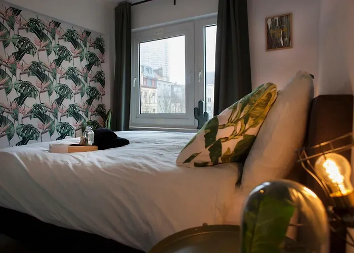 Stylish Central Flat, Steps To Beach Appartement