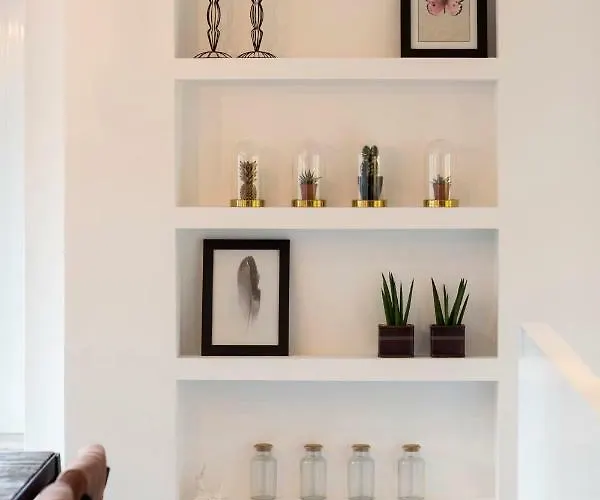 Appartement Stylish Central Flat, Steps To Beach Oostende