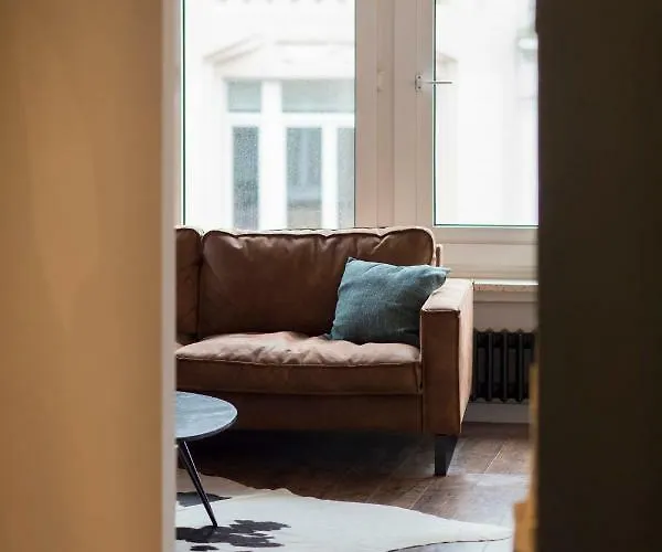 Appartement Stylish Central Flat, Steps To Beach Oostende