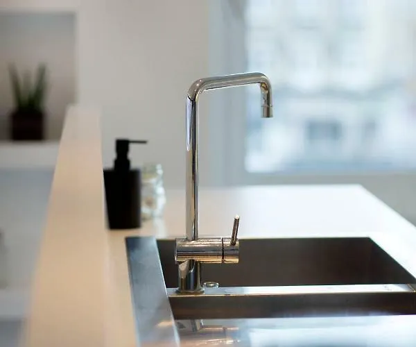 Appartement Stylish Central Flat, Steps To Beach