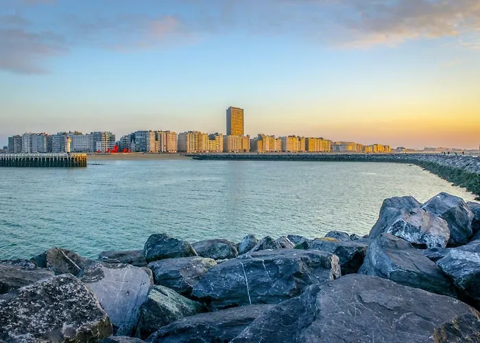 Stylish Central Flat, Steps To Beach Appartement